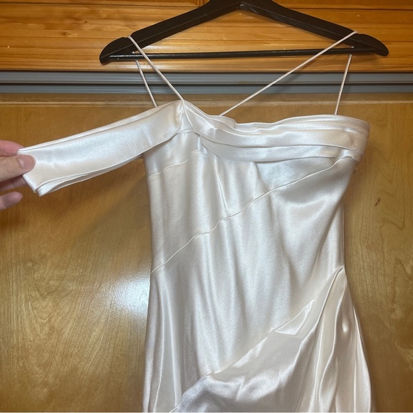 NEW! Galia Lahav- Elise Ivory Satin Asymmetric Strap Reception Size US 0 Bridal - Picture 5 of 14